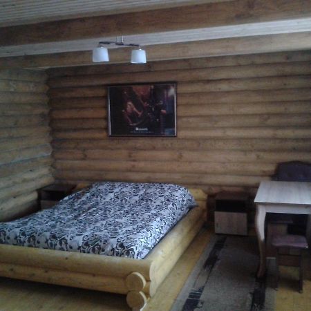 Boykivskiy Dvir Hotel Jaszenicja-Zamkova Kültér fotó