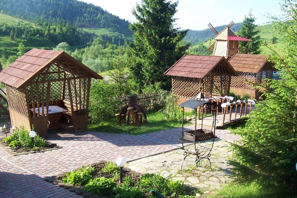 Boykivskiy Dvir Hotel Jaszenicja-Zamkova Kültér fotó