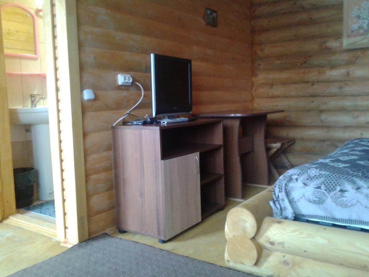 Boykivskiy Dvir Hotel Jaszenicja-Zamkova Kültér fotó